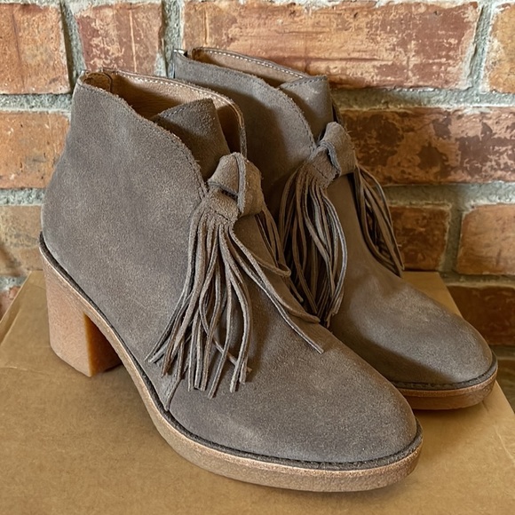 NIB UGG Corin Tassel Suede Block Heel Booties - Picture 2 of 8